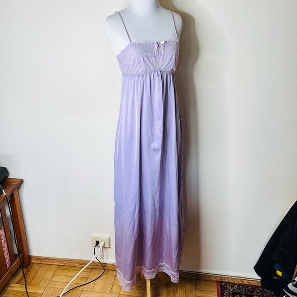 FormFit Lavender Lace Maxi Slip - Picture 3 of 6